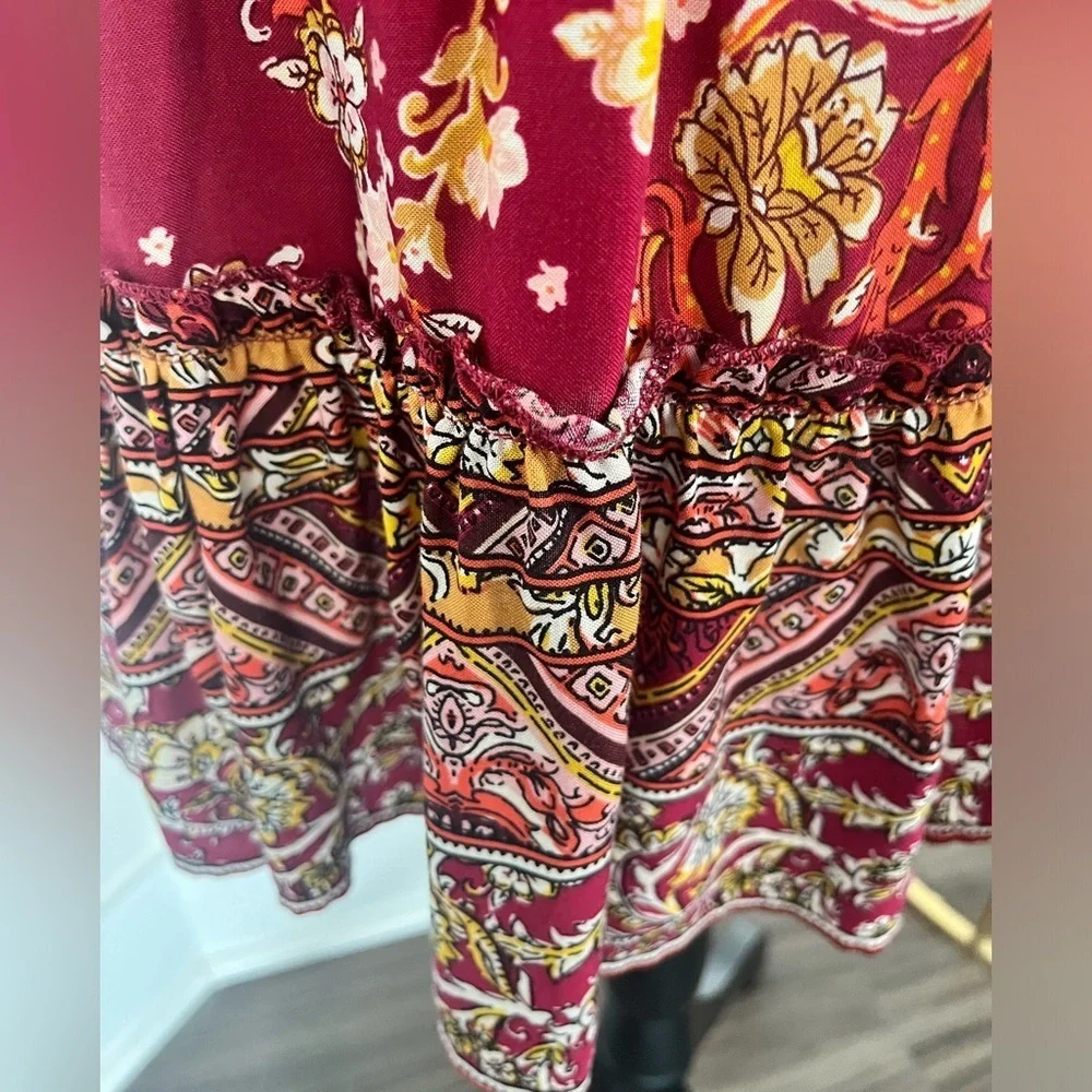NWT BAND OF GYPSIES BURGUNDY FLORAL DRESS SIZE S